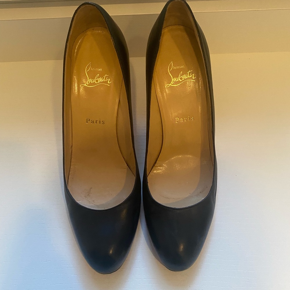 Christian Louboutin
Leather Simple Size 39.5 Pumps